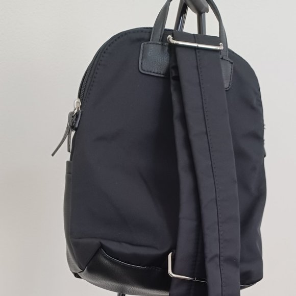 Tutilo New York The Touch Base Collection Black Casual Backpack leather bag main image 4
